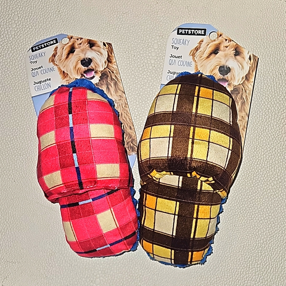 2 SLIPPERS SQUEAKY TOYS FOR DOGS